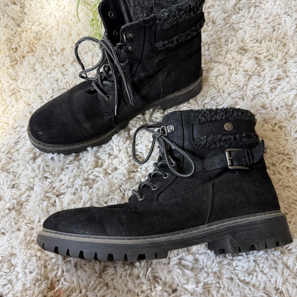 Stylish fluffy lined heavy duty stylish Black Combat Boots for Women. Elevate yo - Picture 2 of 6
